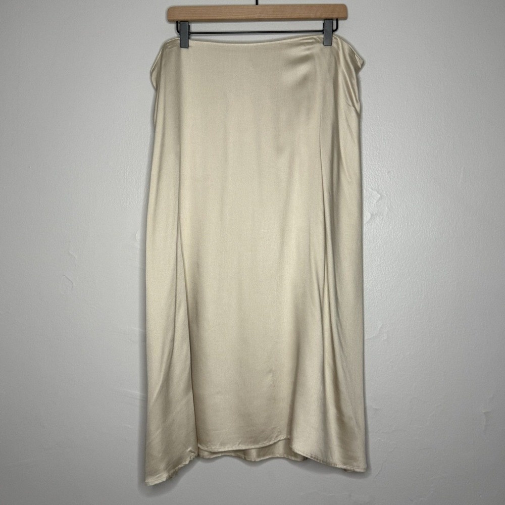 Time and Tru Womens Slip Skirt XXL (20) Beige Minimalist Staple Quiet Luxury